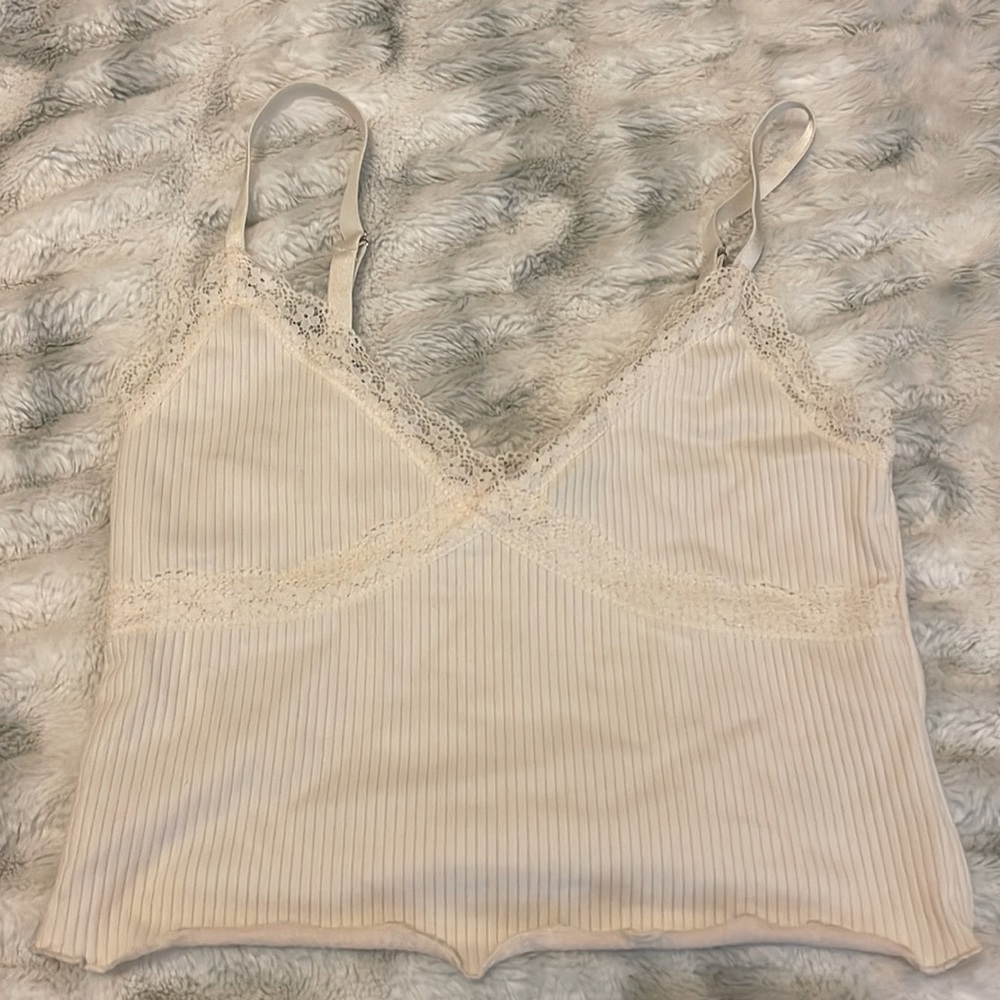 Lace cropped cami
